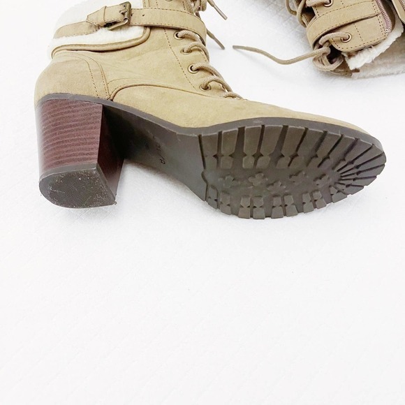Unisa Zippered Heel Boot Faux Fur Trim Wheat SZ8 - Picture 5 of 7